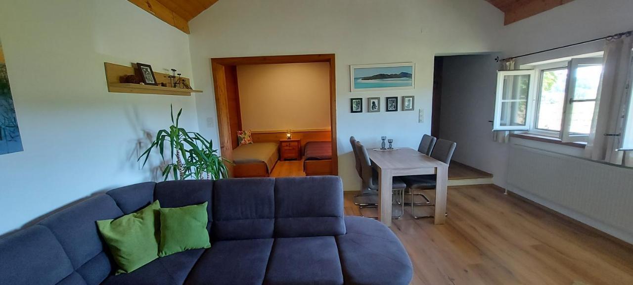 Ruhig Gelegene Ferienwohnung Im Gruenen Mit Terrasse Und Kleinem Garten Rotthalmuenster Экстерьер фото
